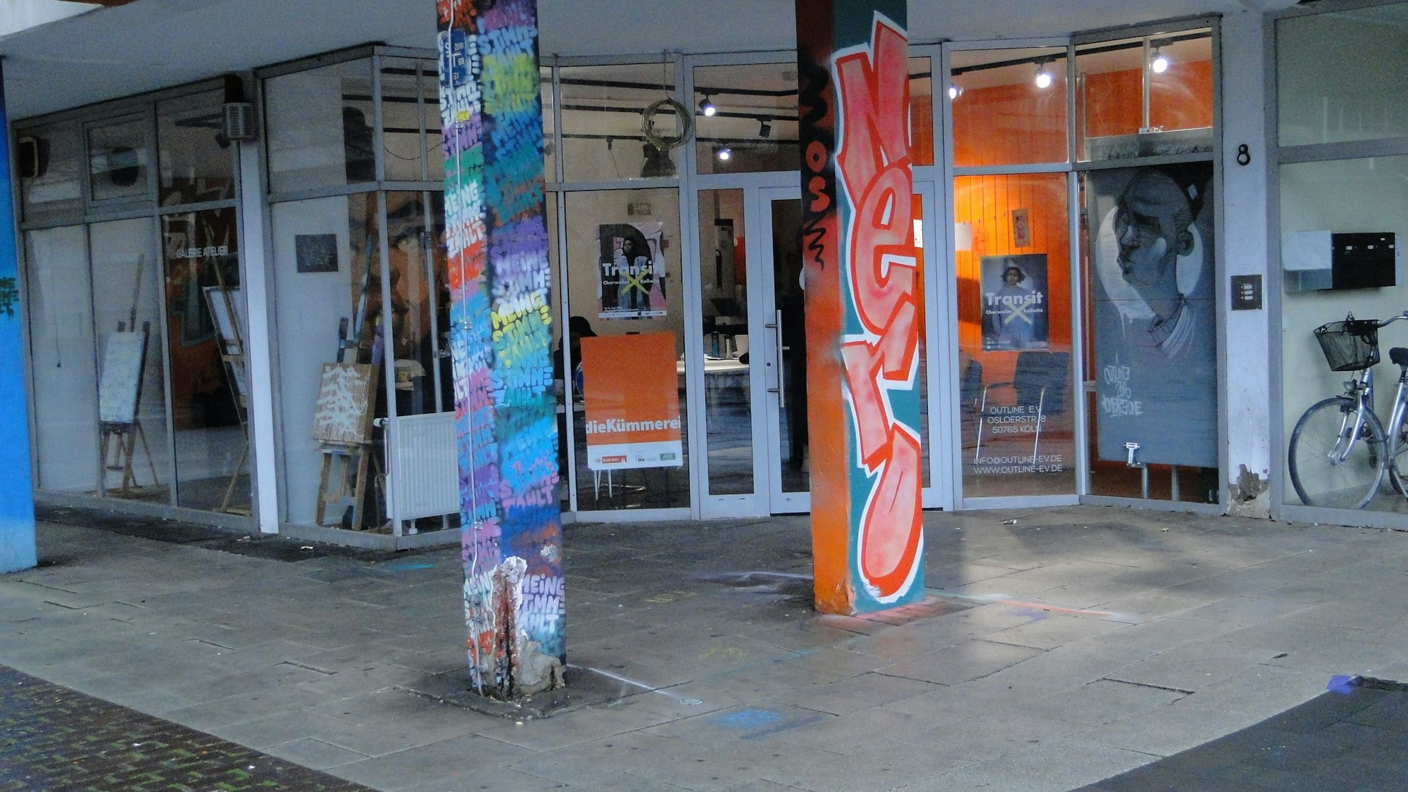 Wegen eines Wasserschadens ist die Kümmerei in einem Interimsquartier zu finden: dem Ladenlokal von "Outline", nur ein paar Meter entfernt.