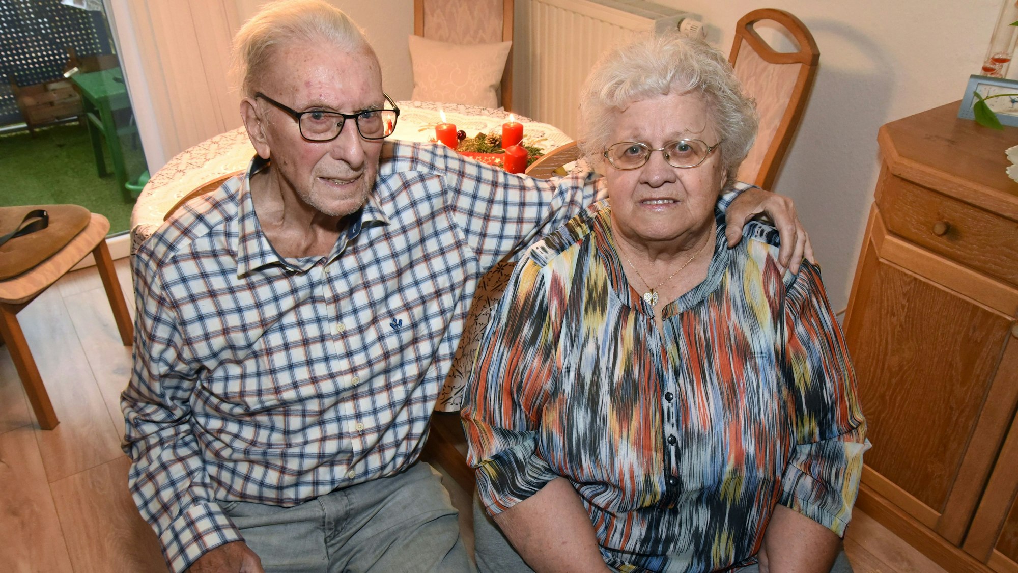 Dietrich und Brigitte Wohlfeil feiern Eiserne Hochzeit in Gummersbach-Niederseßmar.
