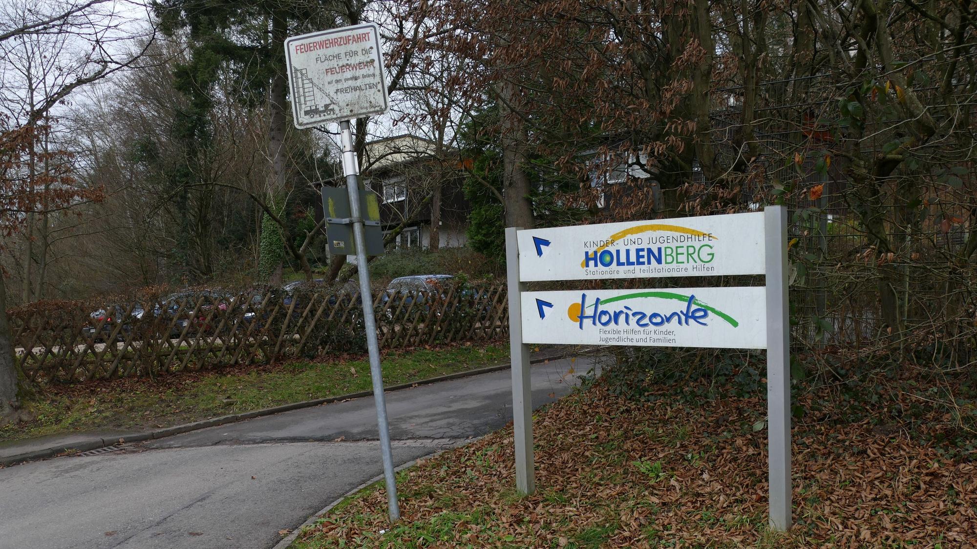 Schild der Kinder- und Jugendhilfe Hollenberg in Lohmar.