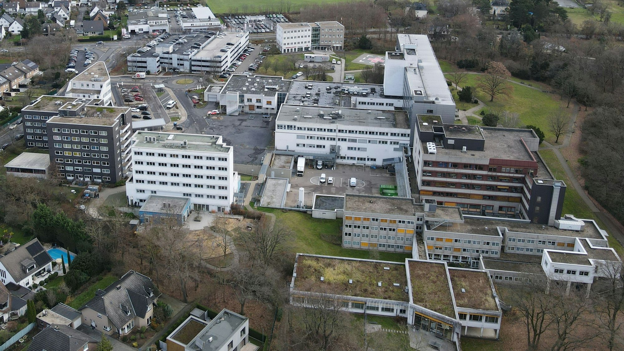 Das Luftbild (Drohne) zeigt das Marien-Hospital in Euskirchen.