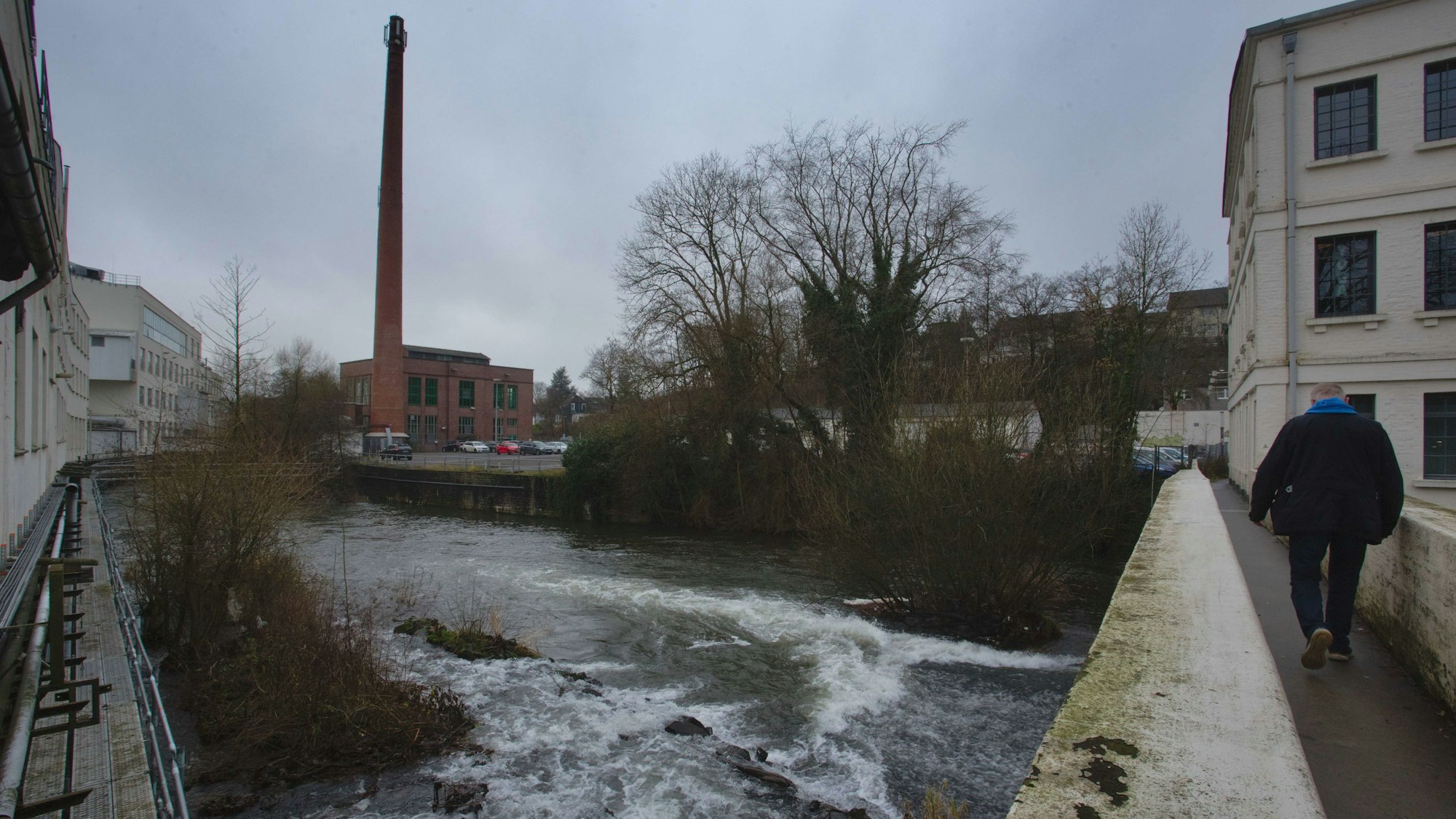 Das Foto zeigt den Blick auf das Gelände nördlich der Wupper.