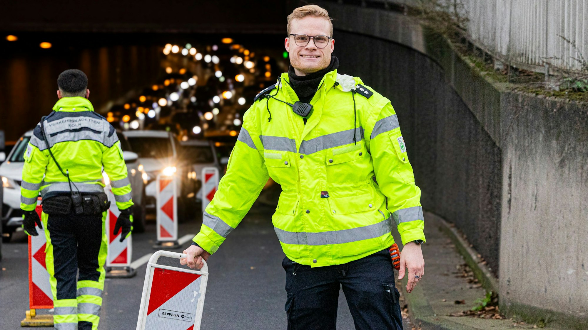 Viel zu tun haben die Kadetten im Weihnachtsverkehr.