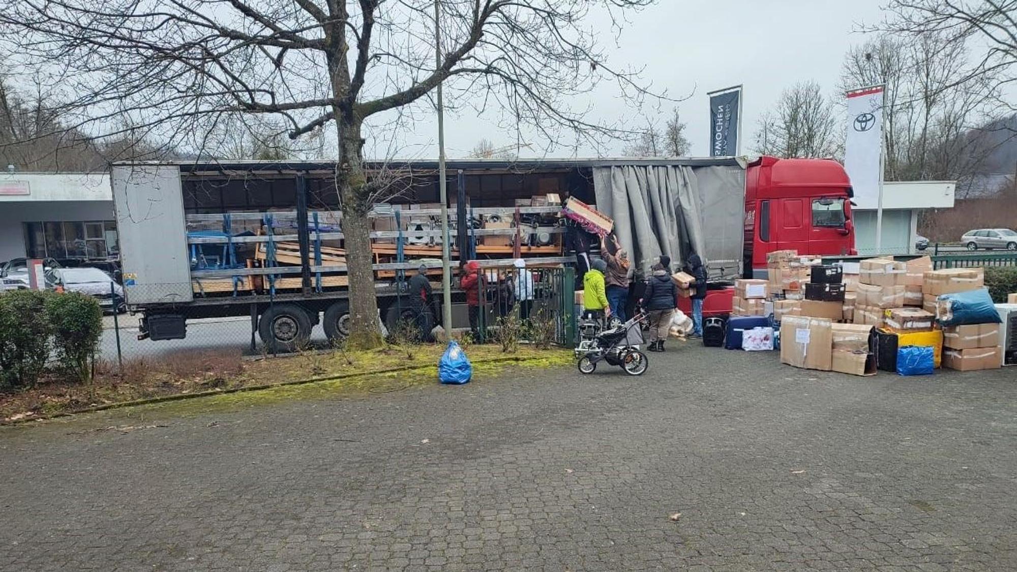 Hilfstransport der Caritas Oberberg und des Klinikums Oberberg für die Ukraine