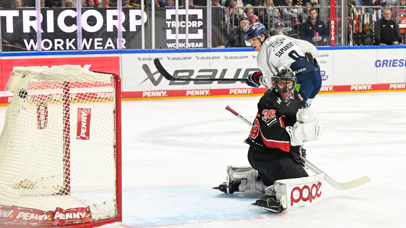 Viermal konnte Haie-Goalie Julius Hudacek bei seinem Comeback im Tor den Schüssen der Straubinger nur hinterherschauen.