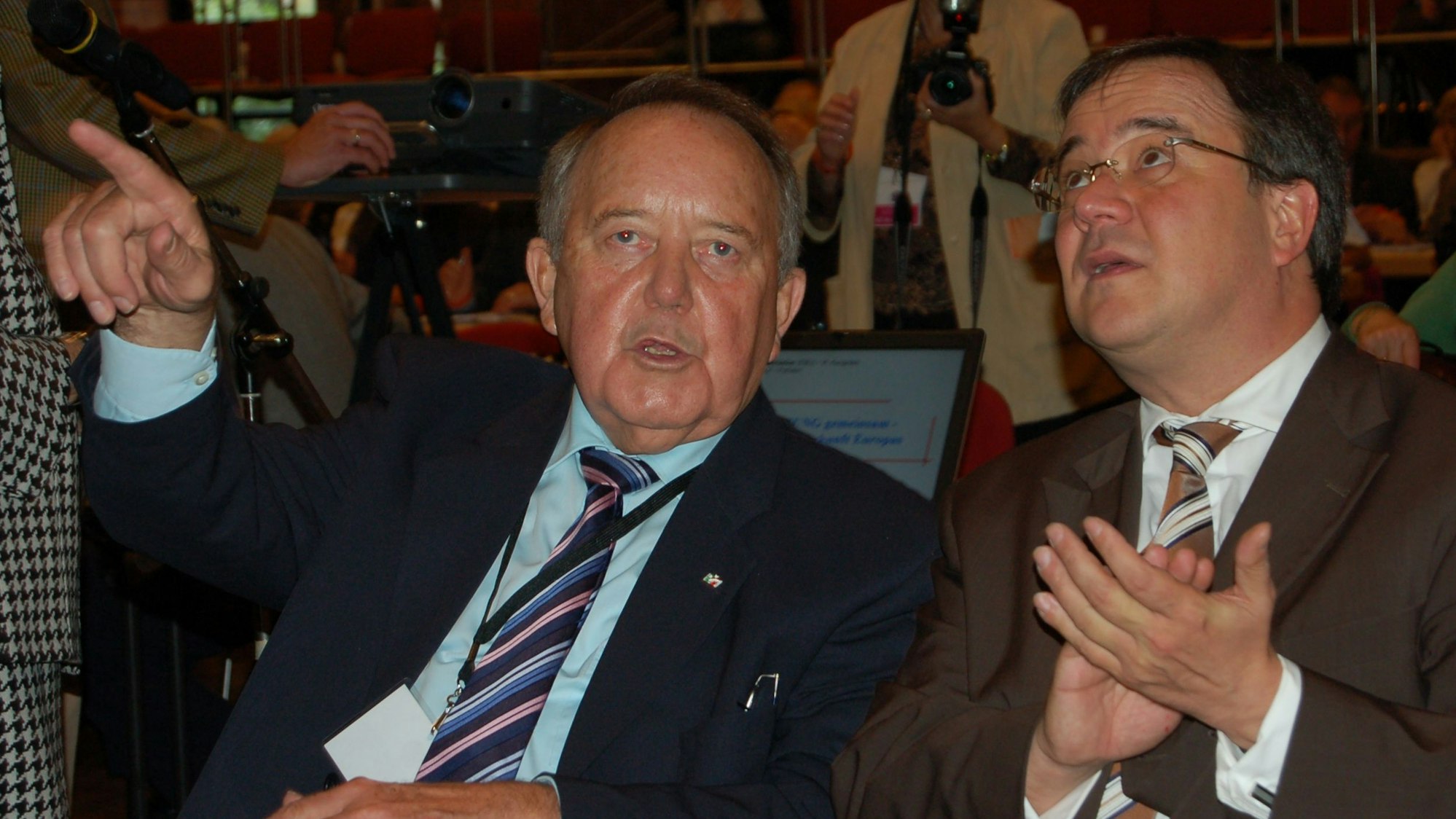 Bernhard Worms im Gespräch mit Ex-Ministerpräsident Armin Laschet, als der noch Minister in NRW war.