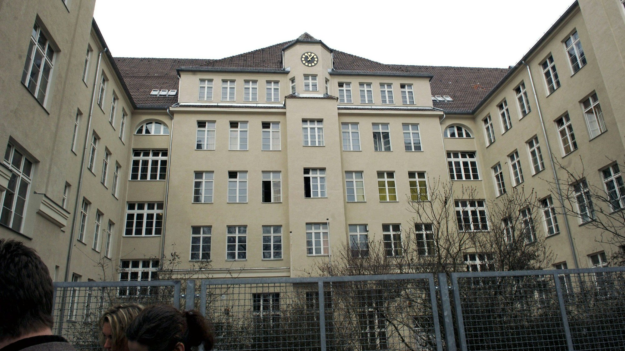 Die Rütli-Hauptschule im Berliner Stadtbezirk Neukölln, aufgenommen im März 2006.
