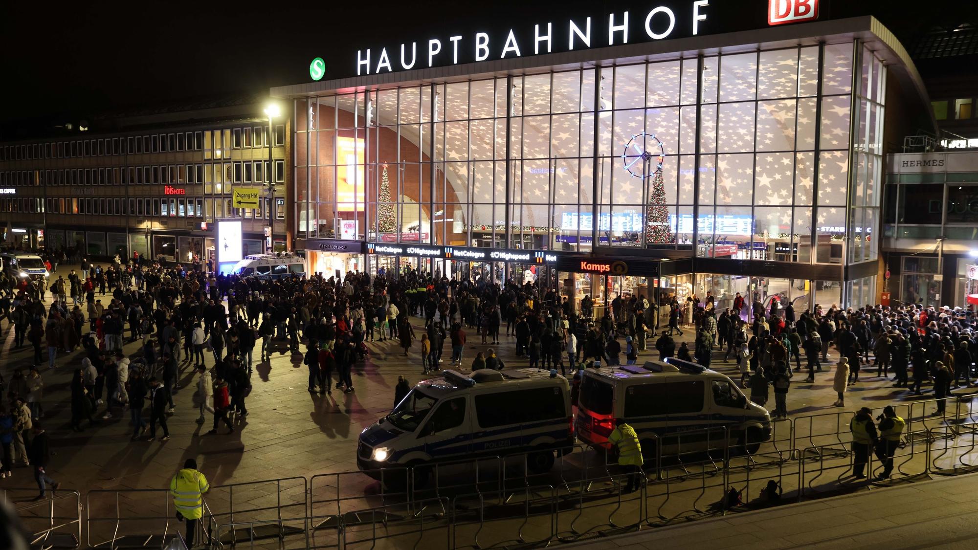 Wie in den vergangenen Jahren, wird die Polizei auch in diesem Jahr nicht nur am Bahnhof und rund um den Dom massive Präsenz zeigen.