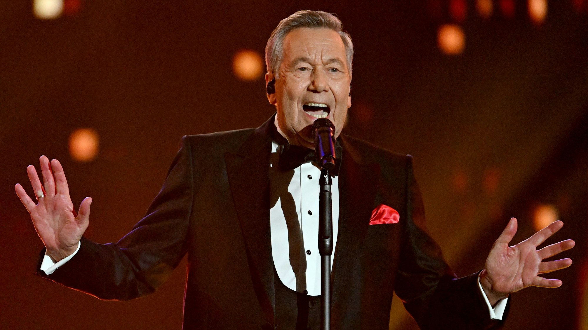 Sänger Roland Kaiser füllt auch mit 72 noch die Hallen Deutschlands.