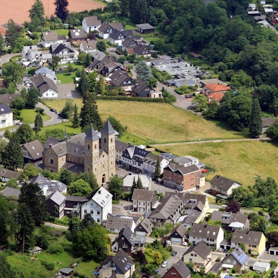 Eine Luftbildaufnahme des Sülztaler Doms.