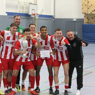 Der FC Hennef 05 verteidigte beim Hallenturnier des Siegburger SV 04 den Titel.