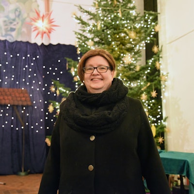 Das Foto zeigt die neue Pfarrerin Dagmar Krauth Zirk in der Evangelischen Kirche in Wipperfürth.