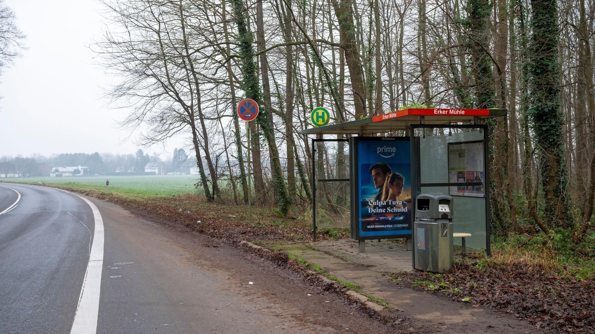 Die Bushaltestelle „Erker Mühle“ am Brücker Mauspfad liegt sehr einsam. Nach 20 Uhr können Fahrgäste auf Wunsch zwischen zwei Haltestellen aussteigen.
