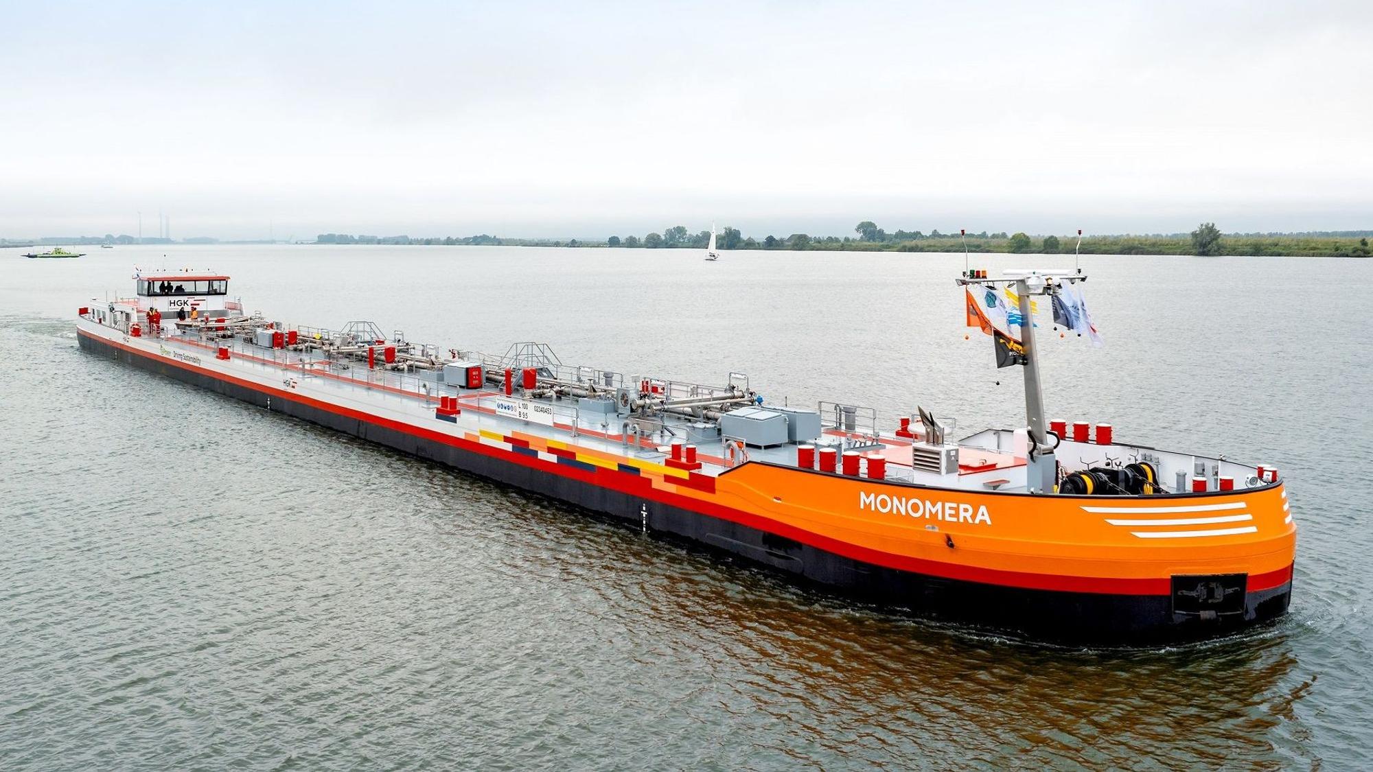 Das 2024 neu in Dienst gestellte Tankmotorschiff „Monomera“ der HGK Shipping.