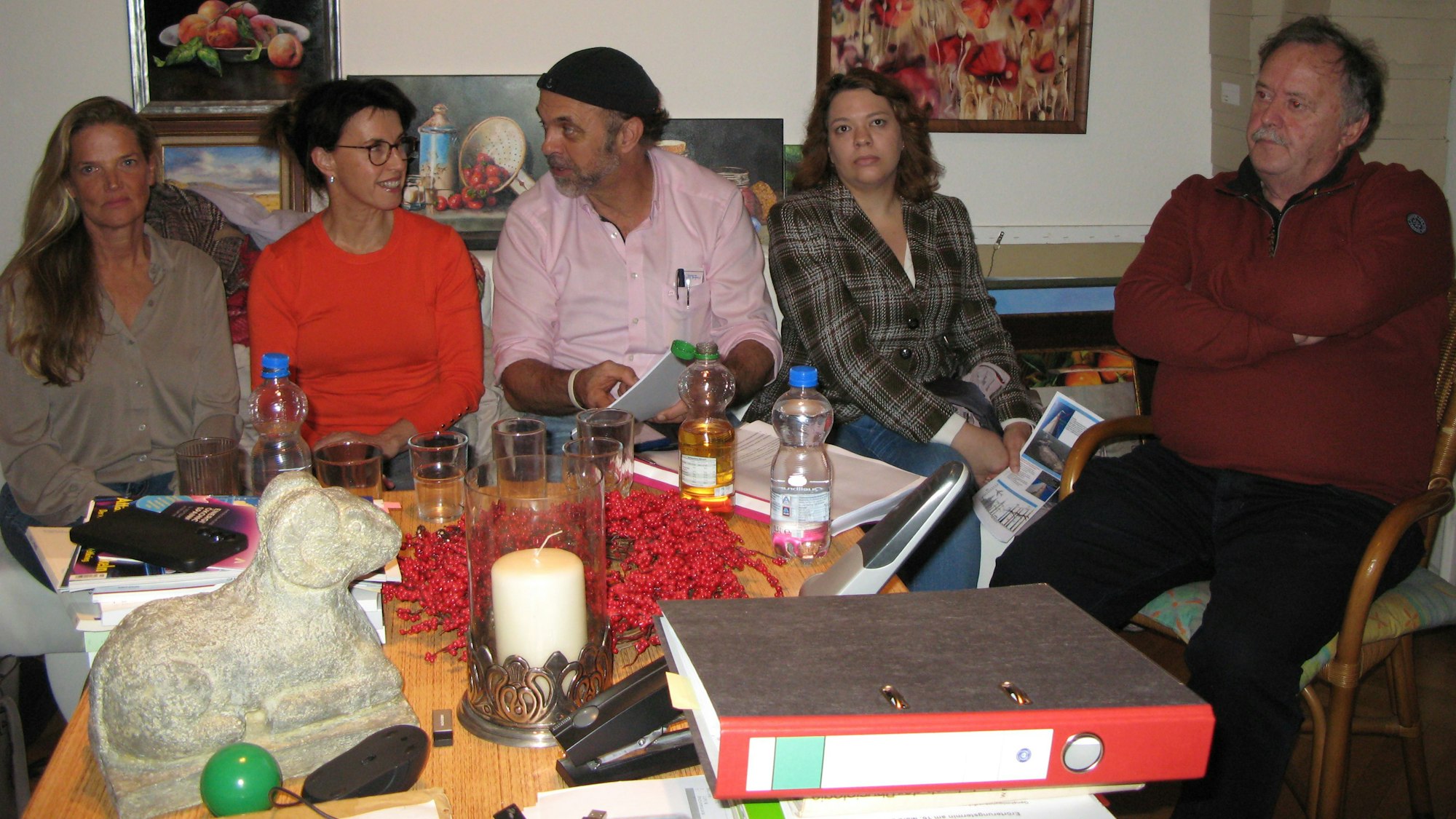 In Initiativen gegen Windparkpläne im Wald engagieren sich Sabine Wielpütz-Böckeler, Ute Wagner, Ralph Lorenz, Caroline Czech-Liß und Karl Raab.