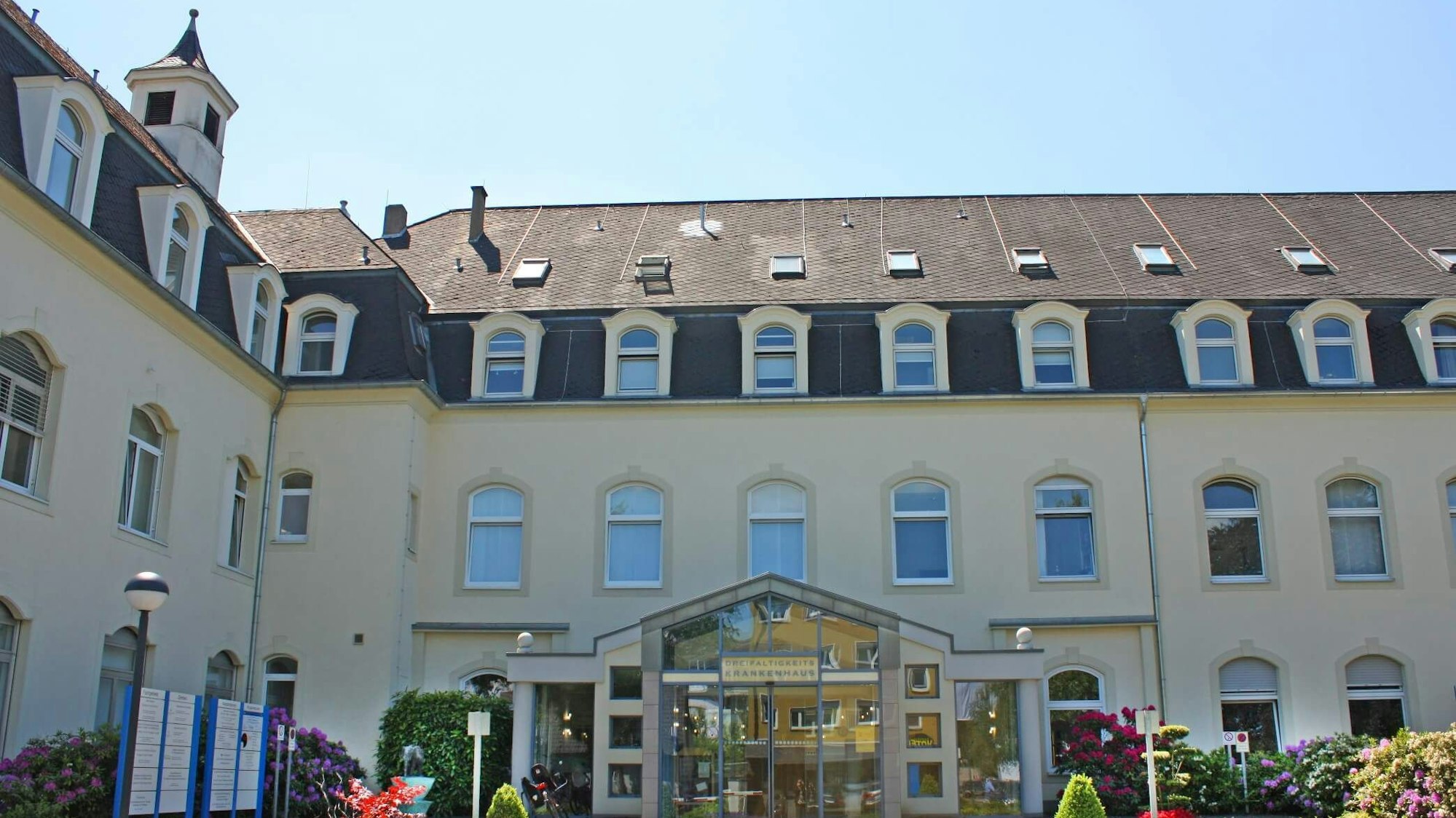 Zu sehen ist das Wesselinger Dreifaltigkeits-Krankenhaus.