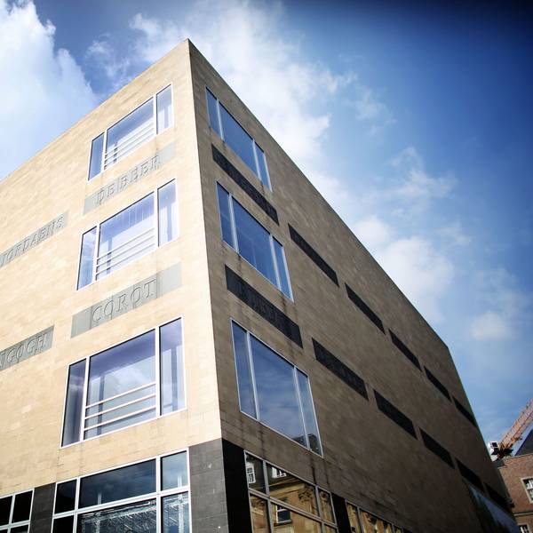 Das Wallraf-Richartz-Museum, fotografiert am 18.05.2015 in Köln (Nordrhein-Westfalen).