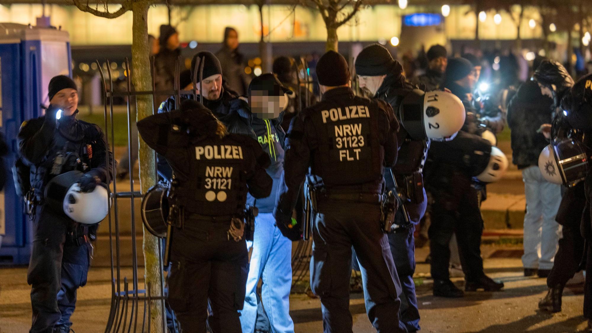Viele Beamte waren in der Silvesternacht im Einsatz.