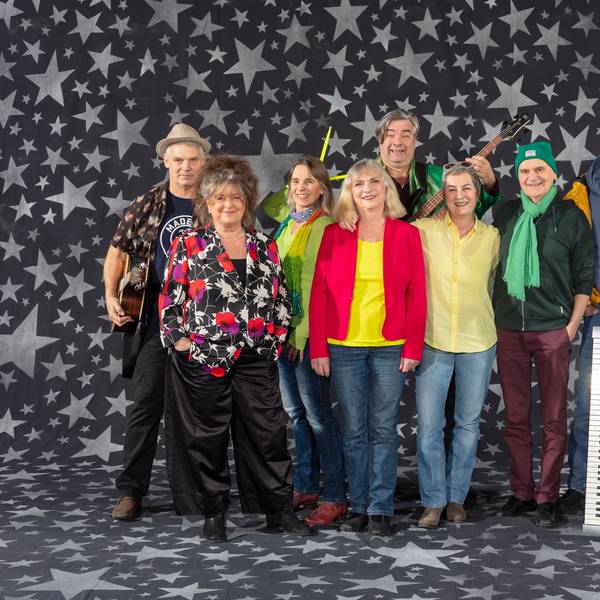 Zu sehen ist das Ensemble von „Stunk Unplugged“.