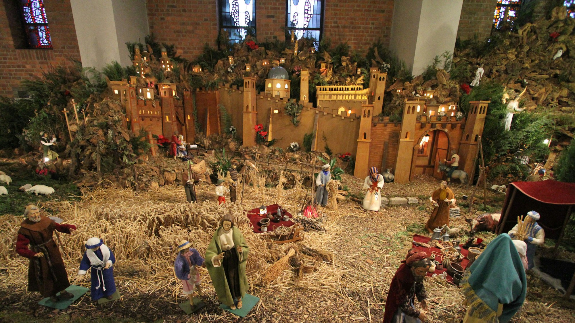 Große Wurzelkrippe in St. Hippolytus Troisdorf