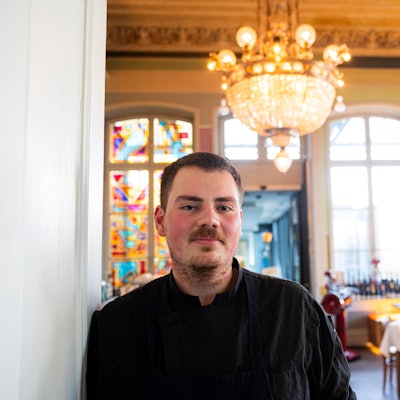 Mit 24 Jahren schon Küchenchef: Justus Lelke im „Intérieur No. 253 “ im Arp-Museum Remagen.