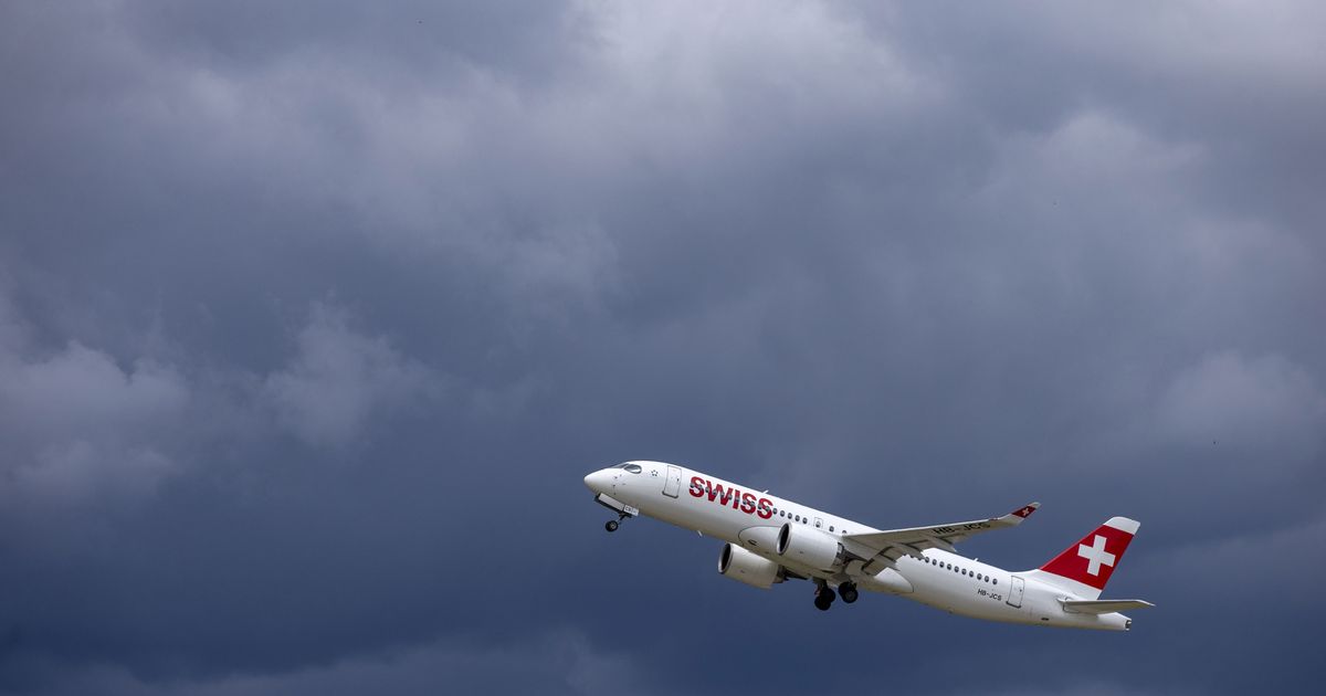 Crew raises alarm: Two intoxicated pilots pulled from flight