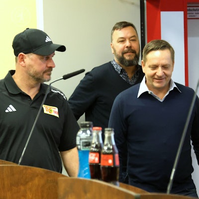 Steffen Baumgart und Horst Heldt auf der Union-PK.