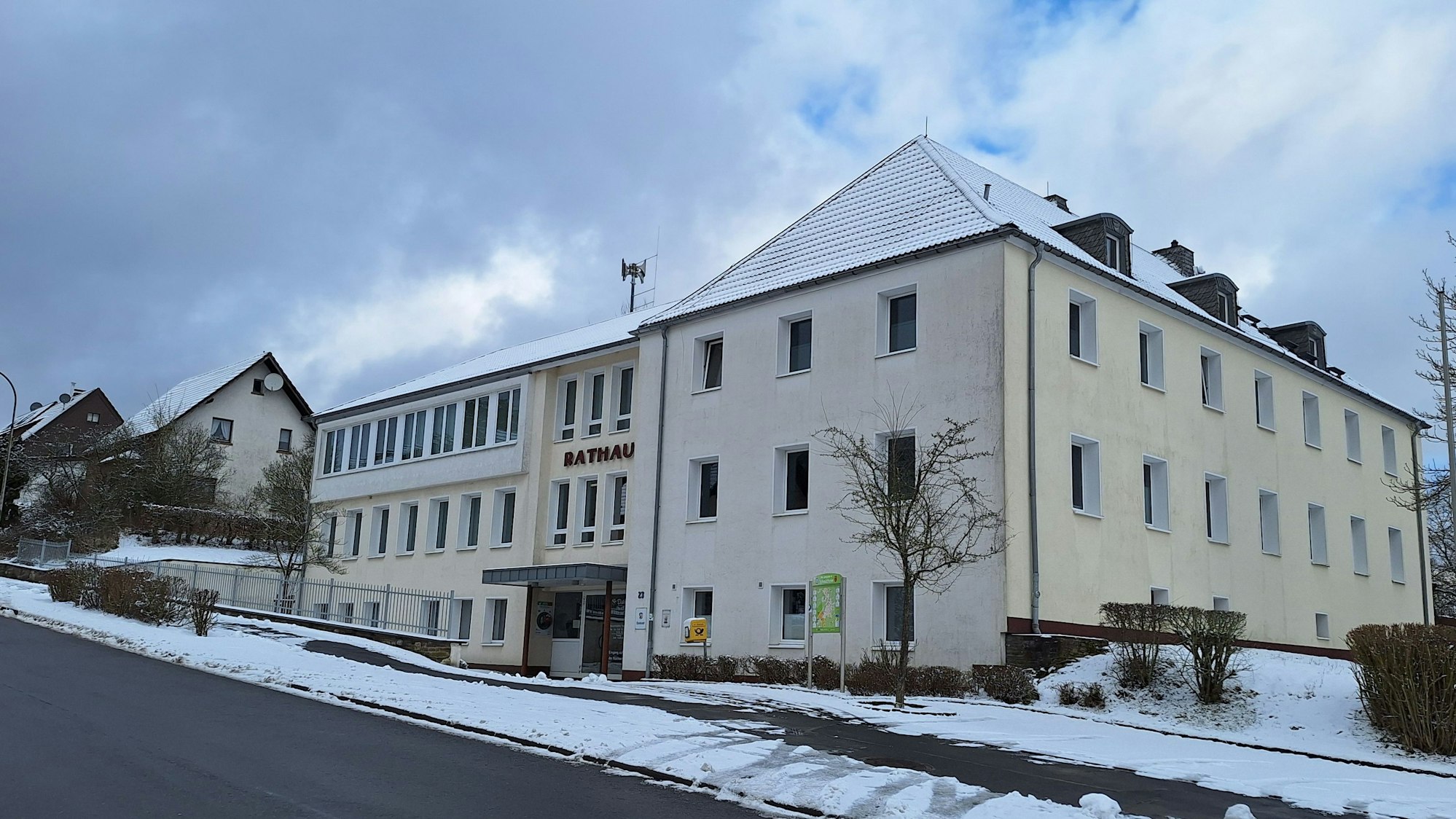 Das Dahlemer Rathaus im Ortsteil Schmidtheim.