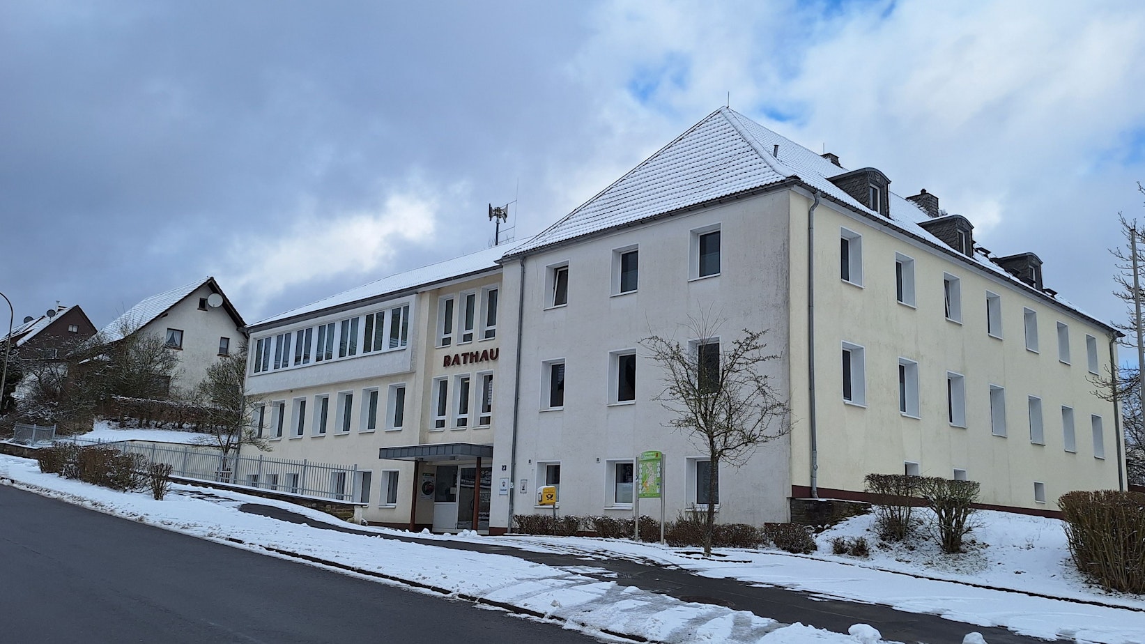 Das Dahlemer Rathaus im Ortsteil Schmidtheim.