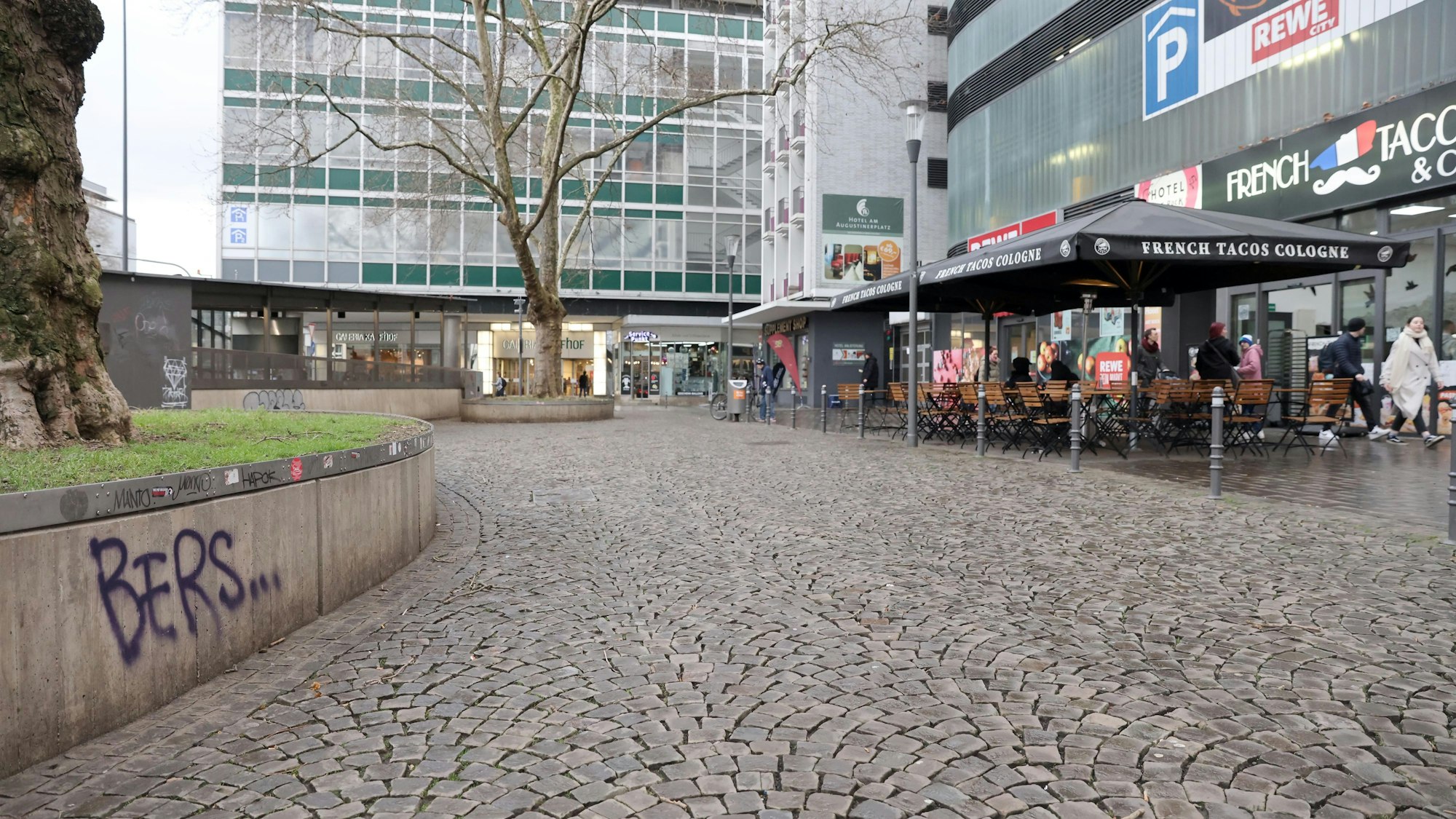 Am Augustinerplatz kam es zu dem Polizeieinsatz.
