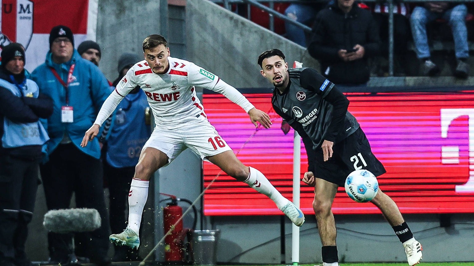 Seinen bislang längsten Einsatz in dieser Saison hatte Marvin Obuz (links) beim 3:1-Sieg im Heimspiel gegen den 1. FC Nürnberg mit Berkay Yilmaz.