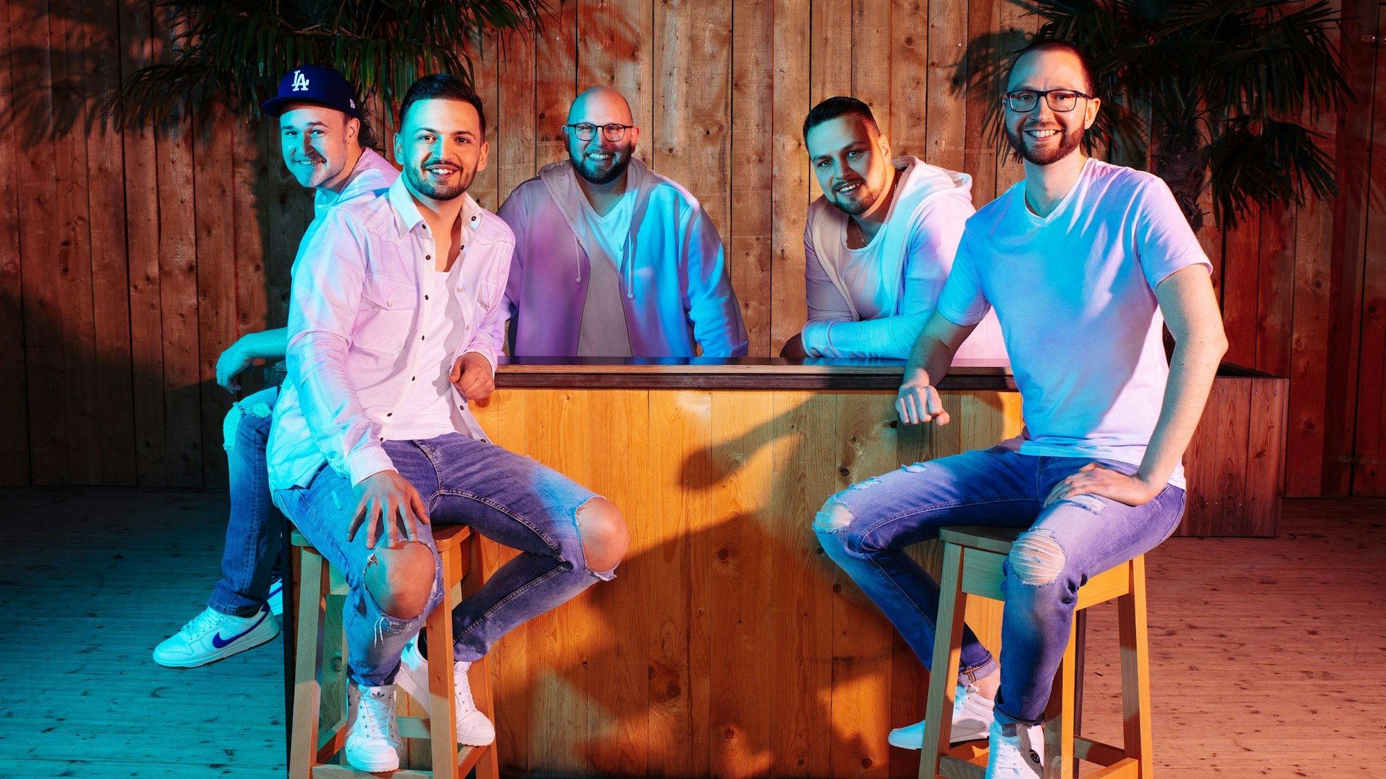 Stabile Pop-Nummer: Bel Air setzen mit „Glanz und Gloria“ auf ein naheliegendes Thema: eine unvergessliche Party-Nacht.