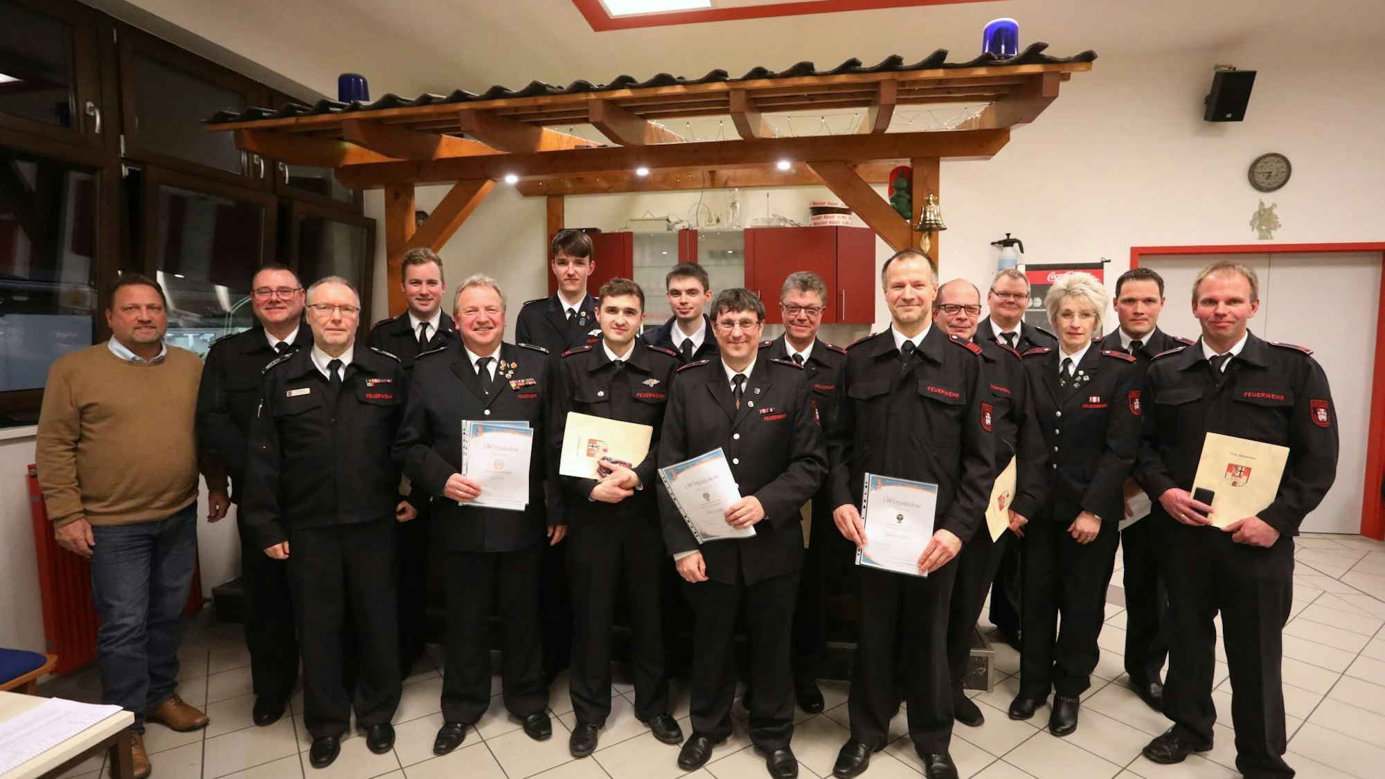 Bei der Jahreshauptversammlung der Feuerwehr Eudenbach gab es zahlreiche Beförderungen und Ehrungen.