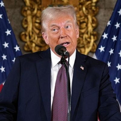 Er will die USA territorial vergrößern: Donald Trump bei seinem denkwürdigen Auftritt in Palm Beach.