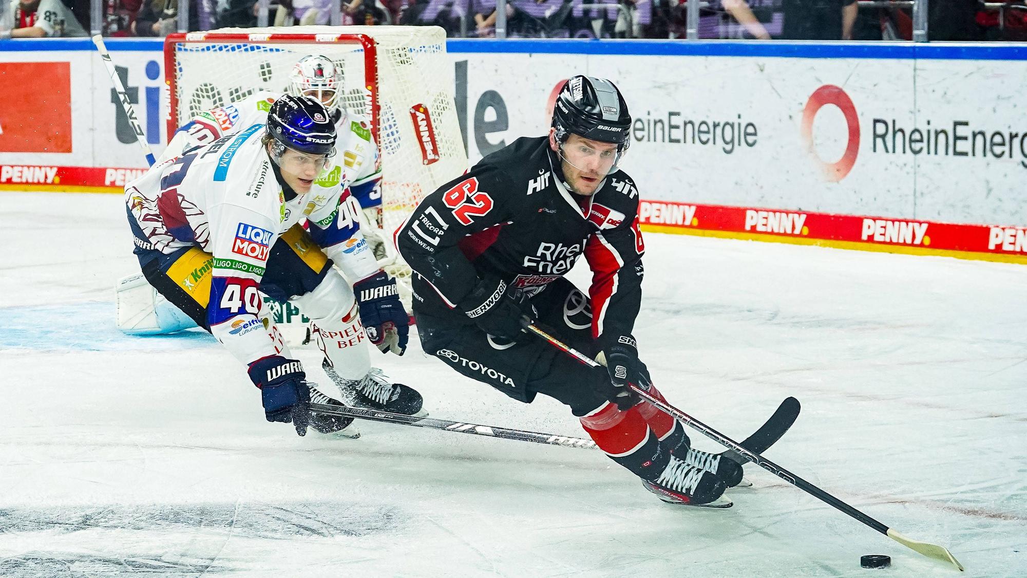 Fehlt in Straubing: Haie-Angreifer Parker Tuomie (r.).