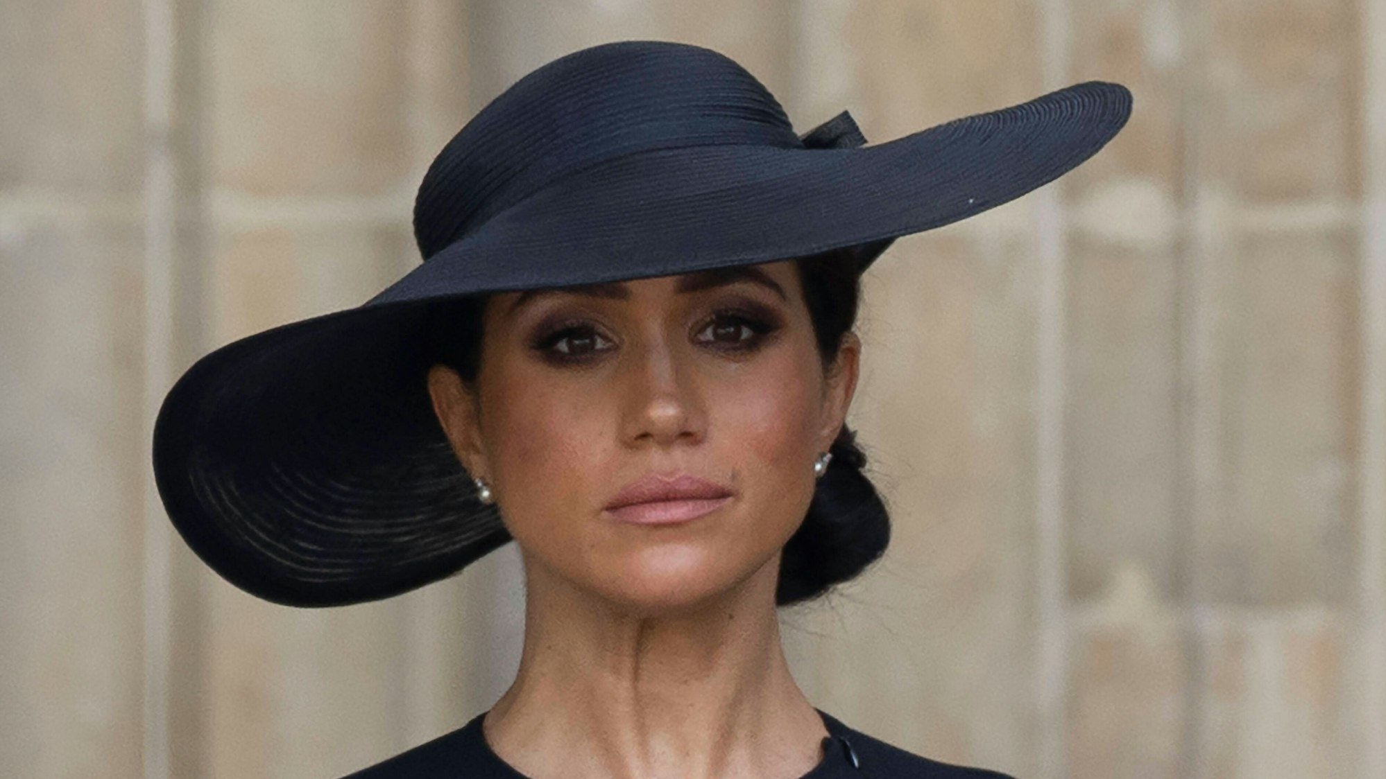 Herzogin Meghan in Schwarz.