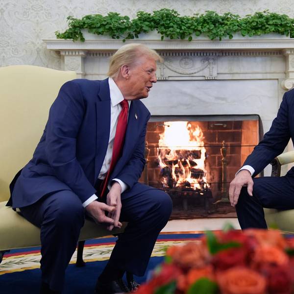 ARCHIV - 13.11.2024, USA, Washington: US-Präsident Joe Biden (r) trifft sich mit dem designierten US-Präsidenten Donald Trump im Oval Office des Weißen Hauses. (zu dpa: «Trumps Sieg wird von US-Kongress bestätigt») Foto: Evan Vucci/AP/dpa +++ dpa-Bildfunk +++