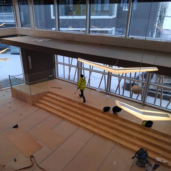 Blick auf eine Schulbaustelle
