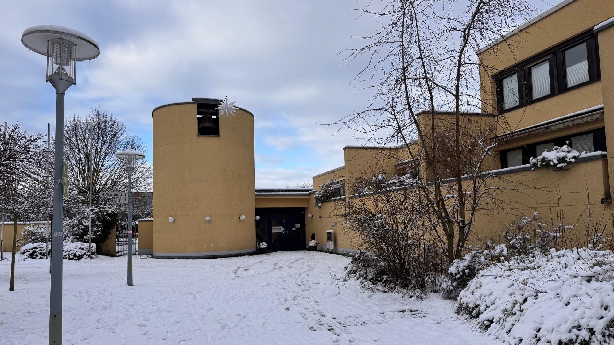 Vorderansicht des Kirchenzentrums Arche.
