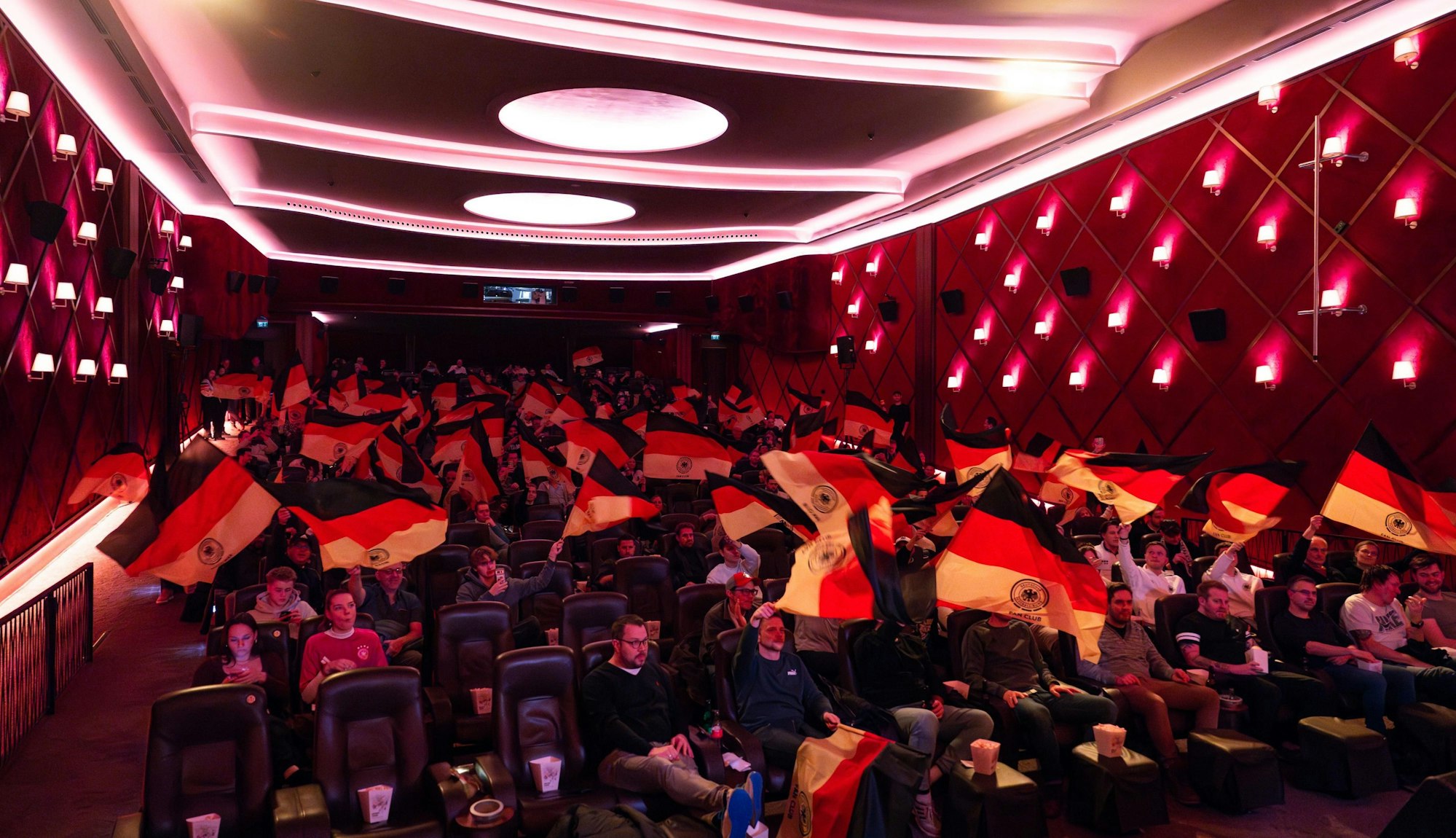 Kino Premiere: Unser Team - Die Heim EM 2024