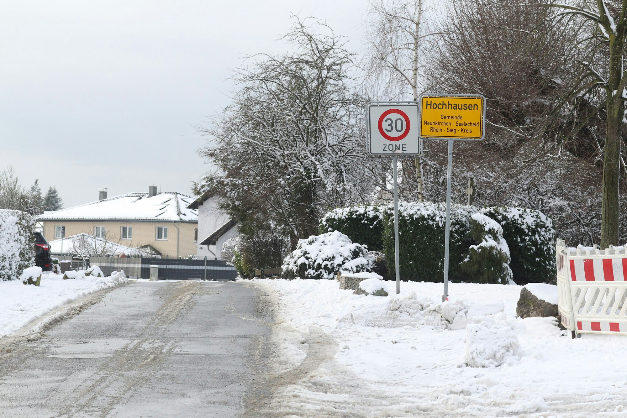 Die Gemeinde Neunkirchen-Seelscheid wird im Ortsteil Hochhausen ein Übergangswohnanlage für Geflüchtete errichten.