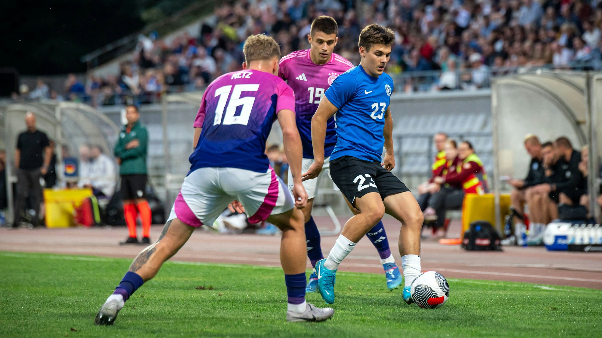 10.09.24 U21, U 21 Estland - U21 Deutschland Estland, Tallinn, 10.09.2024, Fussball, EM-Qualifikation, U21 Estland - U21 DFB Deutschland: v.l. Nicolo Tresoldi Deutschland, Patrik Kristal Estland. *** 10 09 24 U21 Estonia U21 Germany Estonia, Tallinn, 10 09 2024, Football, European Championship Qualification, U21 Estonia U21 DFB Germany v l Nicolo Tresoldi Germany , Patrik Kristal Estonia