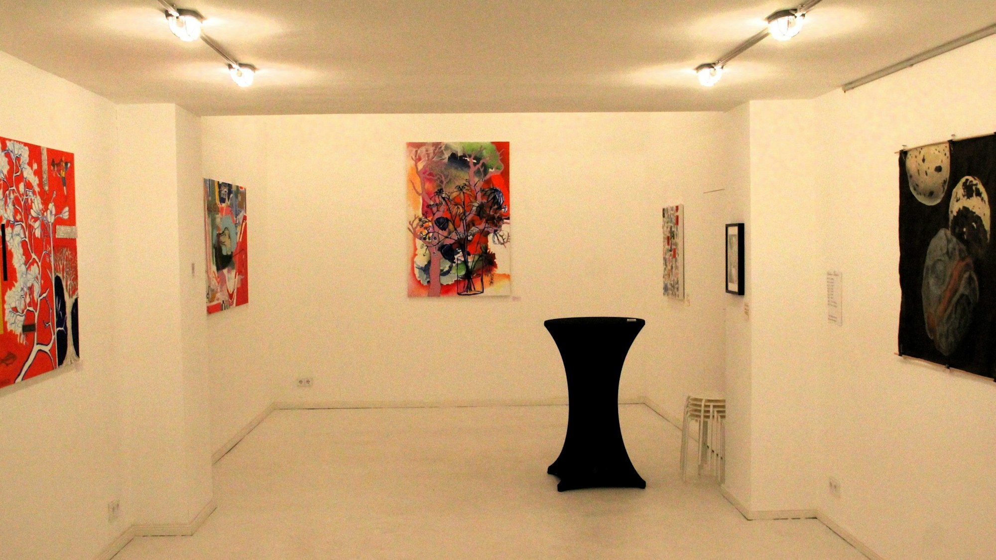 Blick in die Galerie Wasser in der St.-Apern-Straße