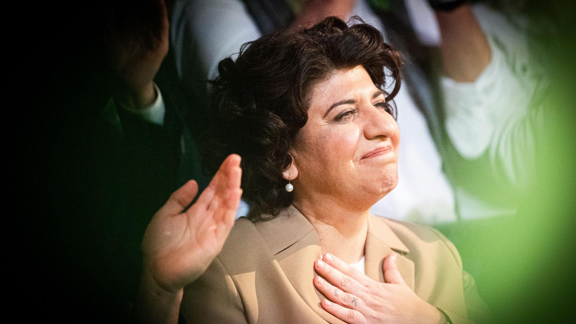 Berivan Aymaz nach ihrer Nominierung zur Kandidatin der Kölner Grünen für die Oberbürgermeisterwahl 2025.