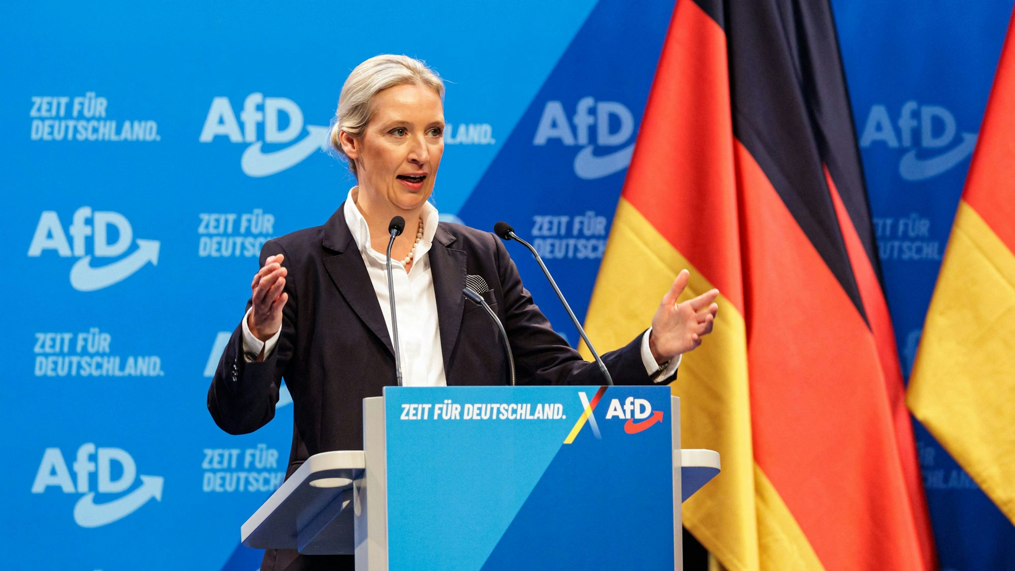 Alice Weidel hält auf dem AfD-Parteitag eine Rede. Sie wurde zuvor zur ersten AfD-Kanzlerkandidatin gekürt.