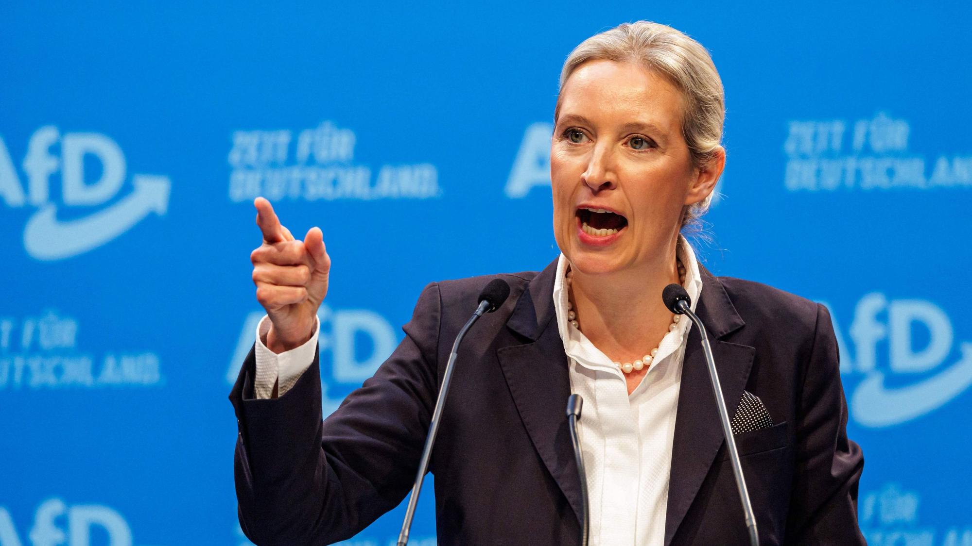 AfD-Chefin Alice Weidel bei ihrer Rede beim Parteitag in Riesa.