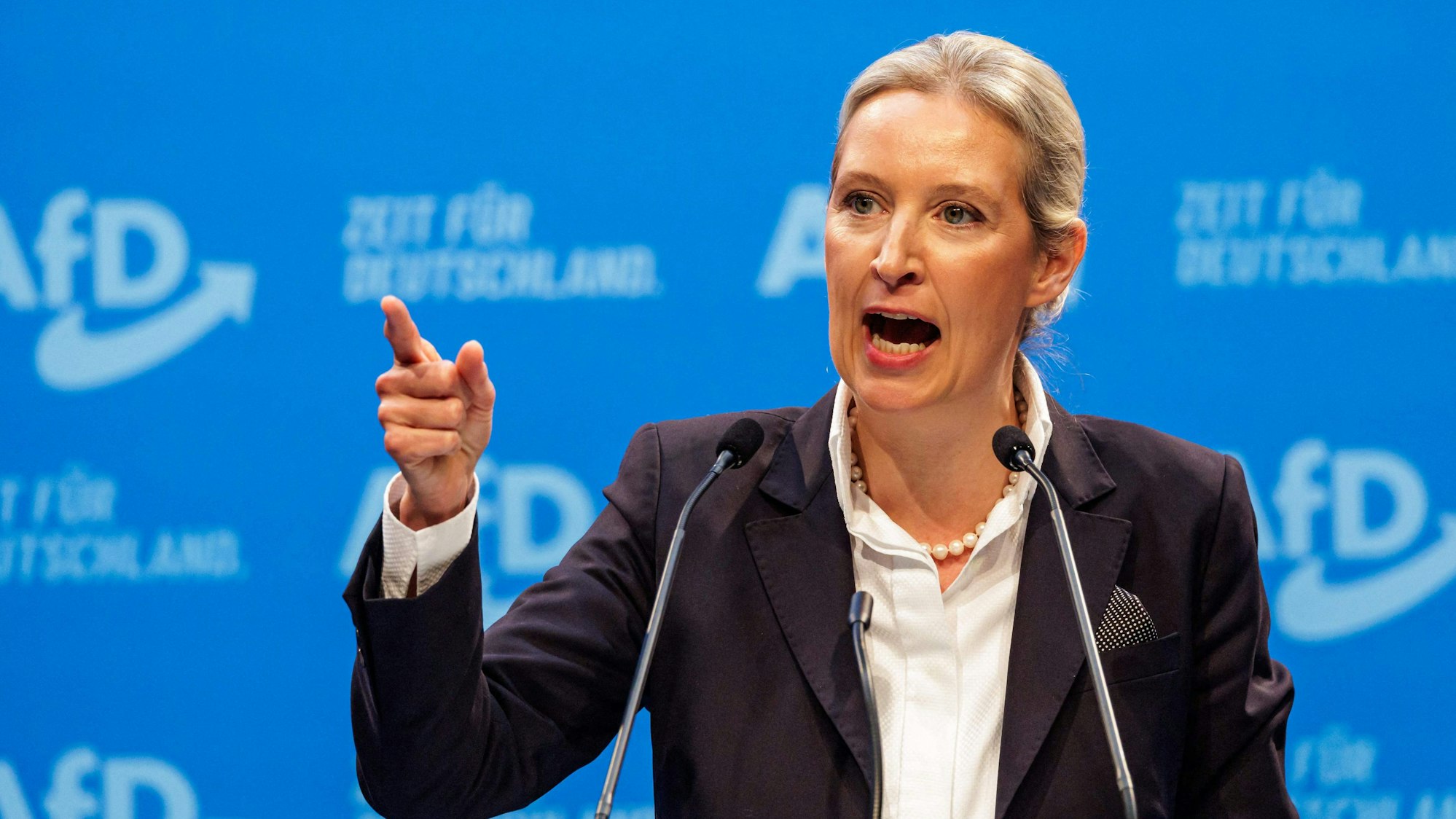 AfD-Chefin Alice Weidel bei ihrer Rede beim Parteitag in Riesa.