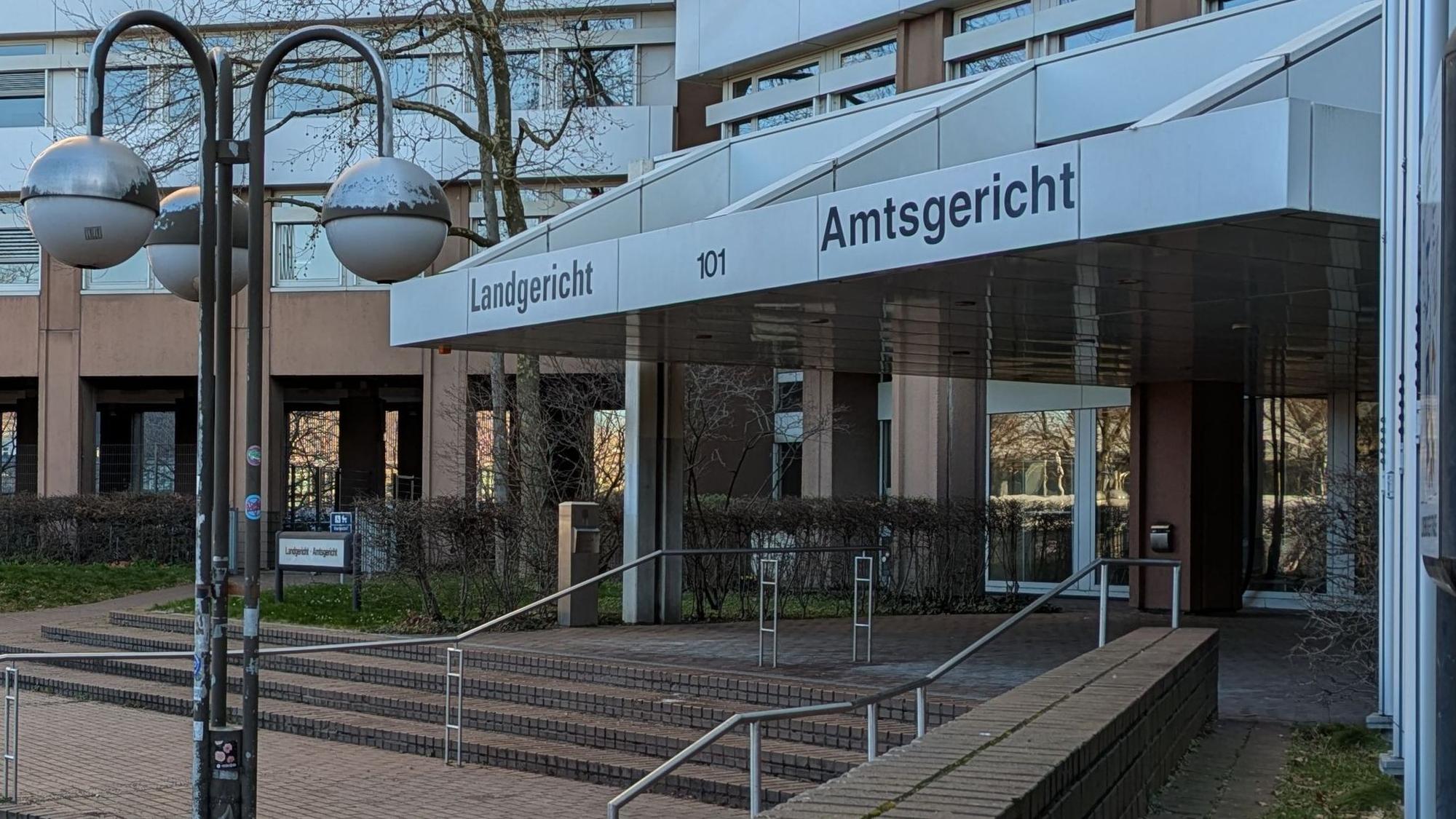 Das Bild zeigt das Gebäude vom Land- und Amtsgericht in Köln