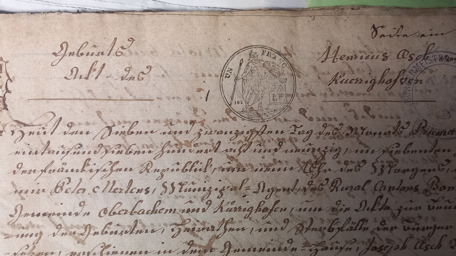 Gemeindearchiv Wachtberg. Ältestes Schriftstück: der erste Eintrag im Geburtenregister von 1799, dem Jahr VII.