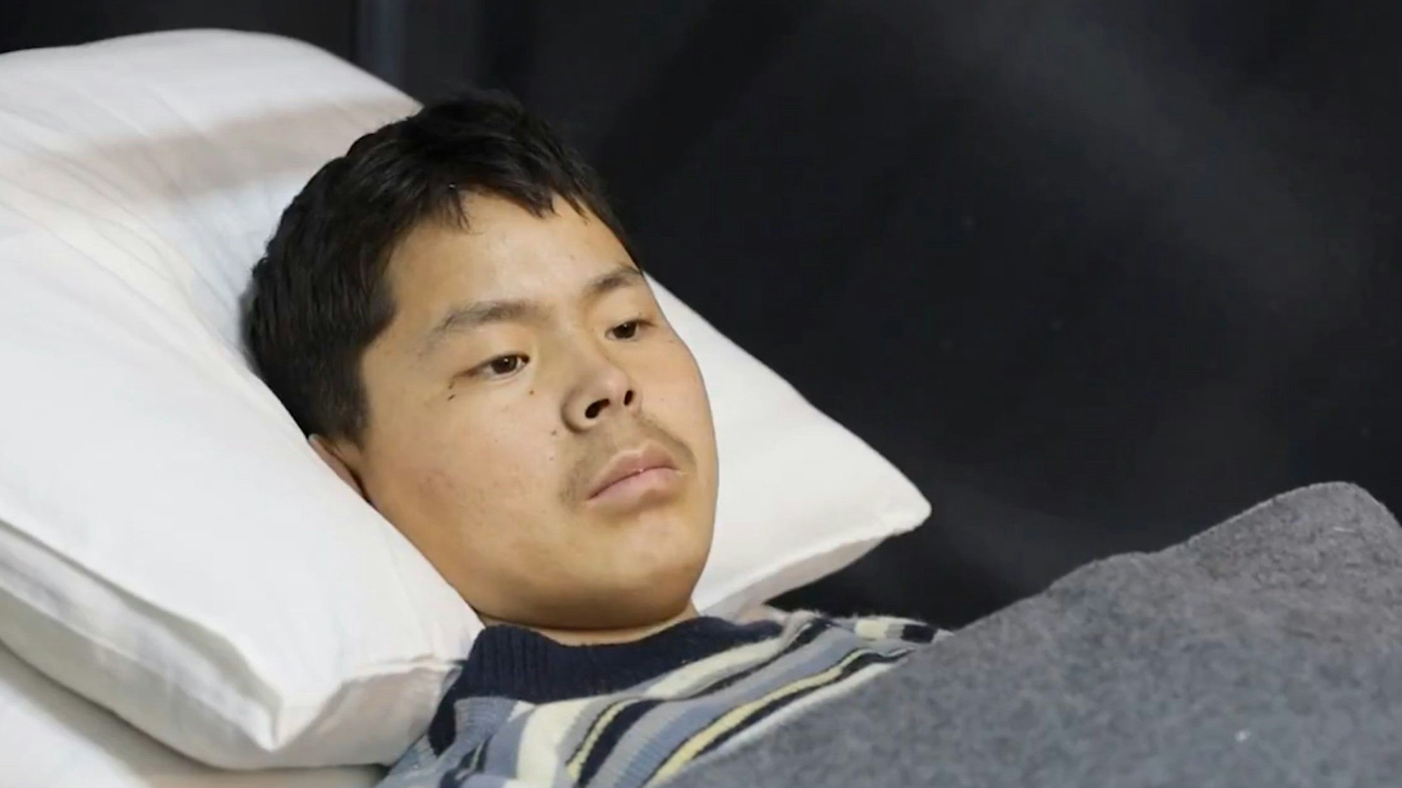 Der ukrainische Präsident Wolodymyr Selenskyj hat Aufnahmen veröffentlicht, die einen nordkoreanischen Soldaten bei einer Befragung in ukrainischer Gefangenschaft zeigen sollen