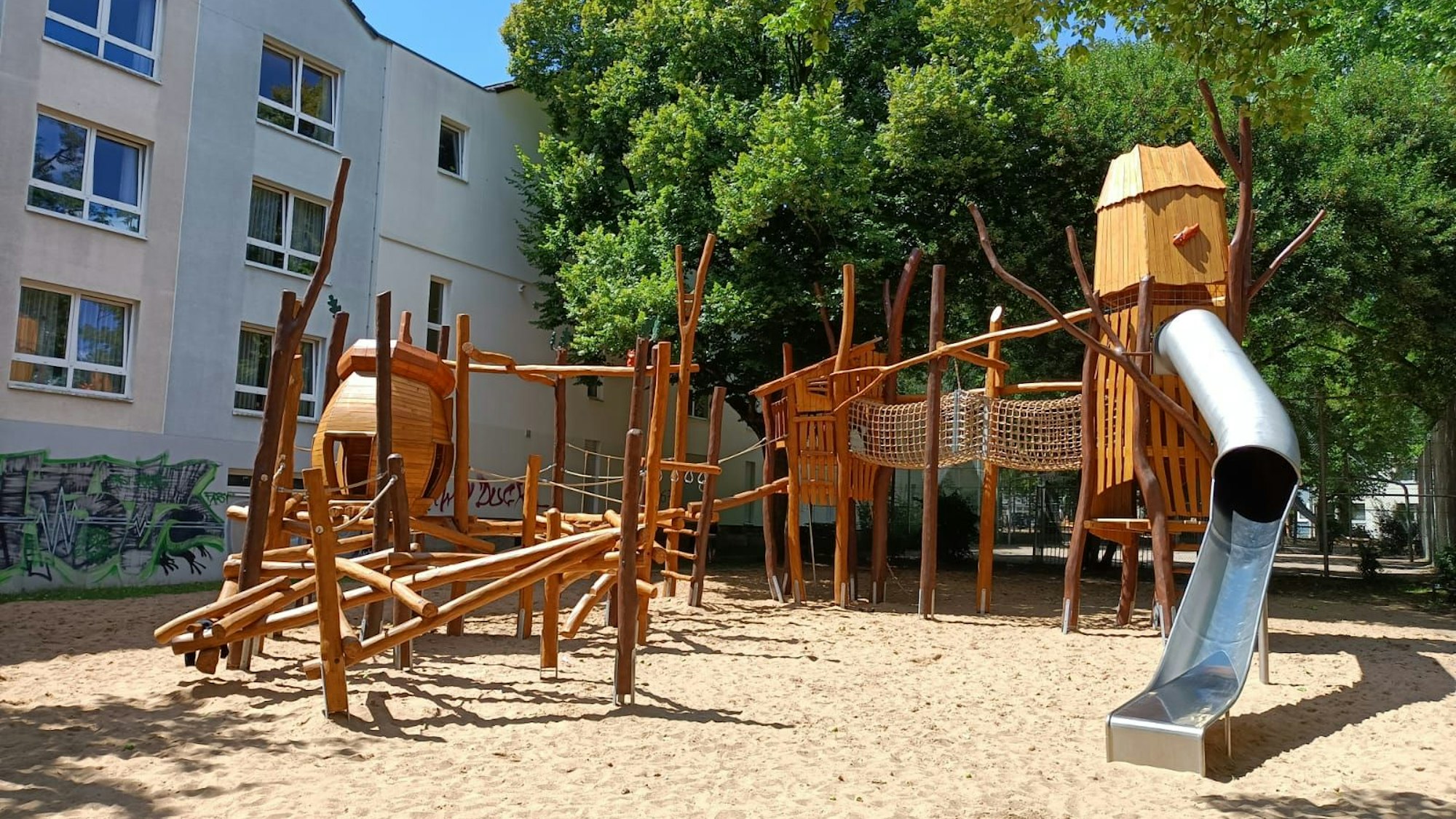 Bolz- und Spielplatz Buschgasse in der Südstadt.